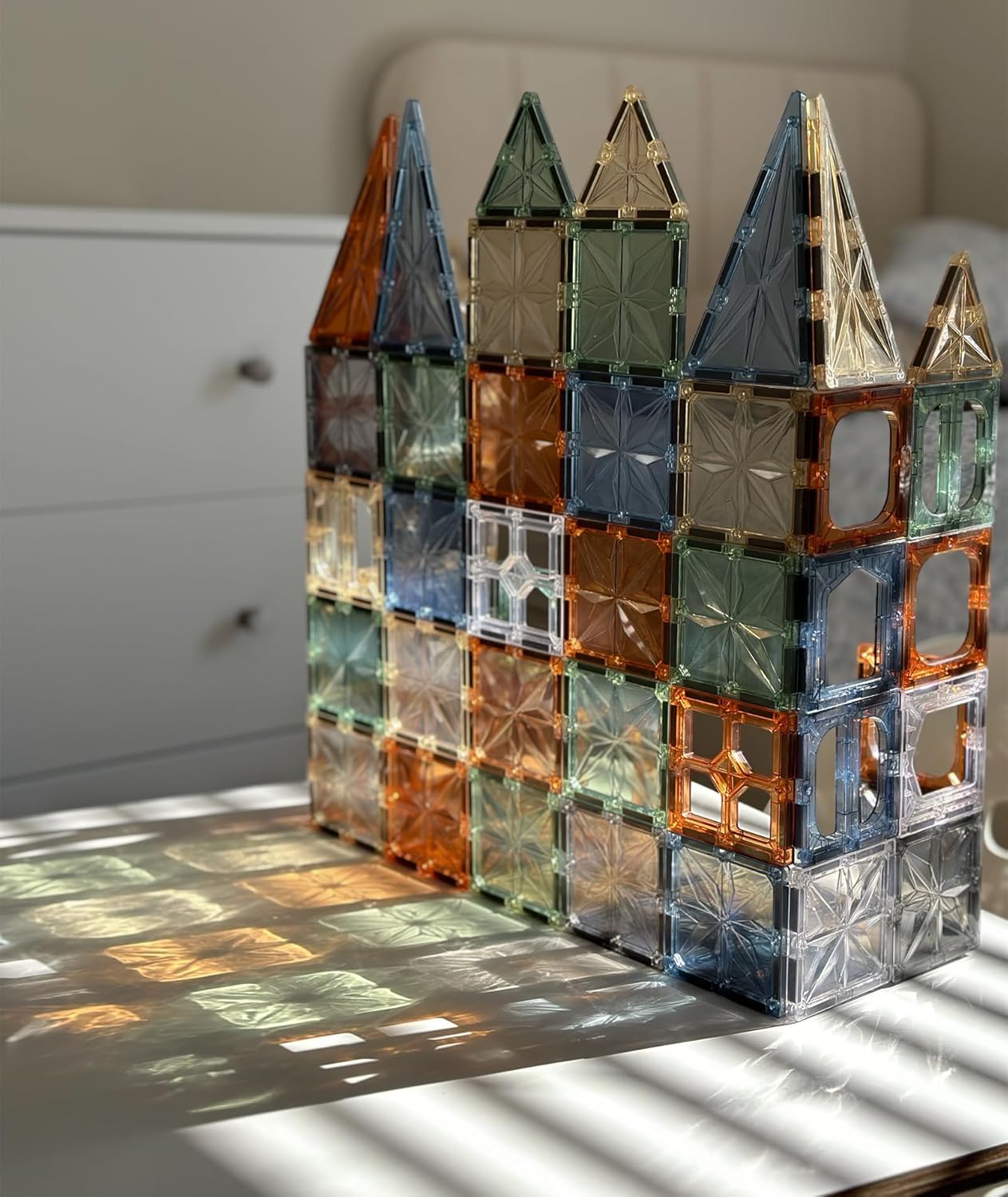 MAGNETIC TILES