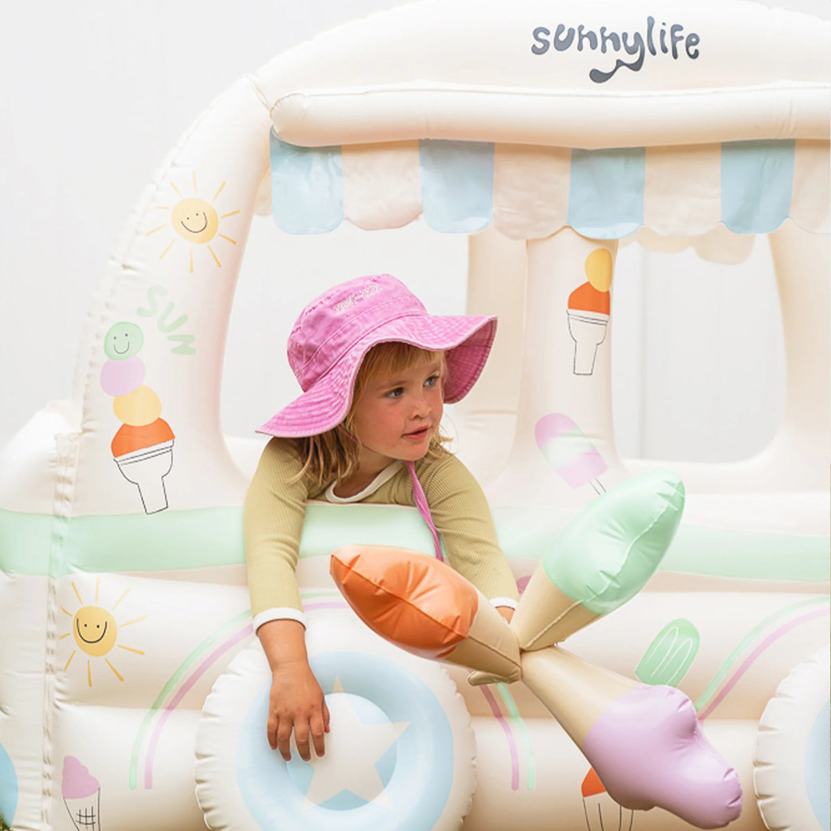 INFLATABLE CUBBY SUMMER SUNDAE
