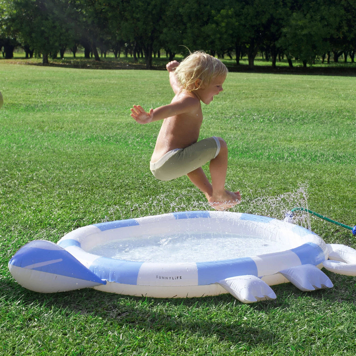 KIDS SPRINKLER MAT INTO THE WILD