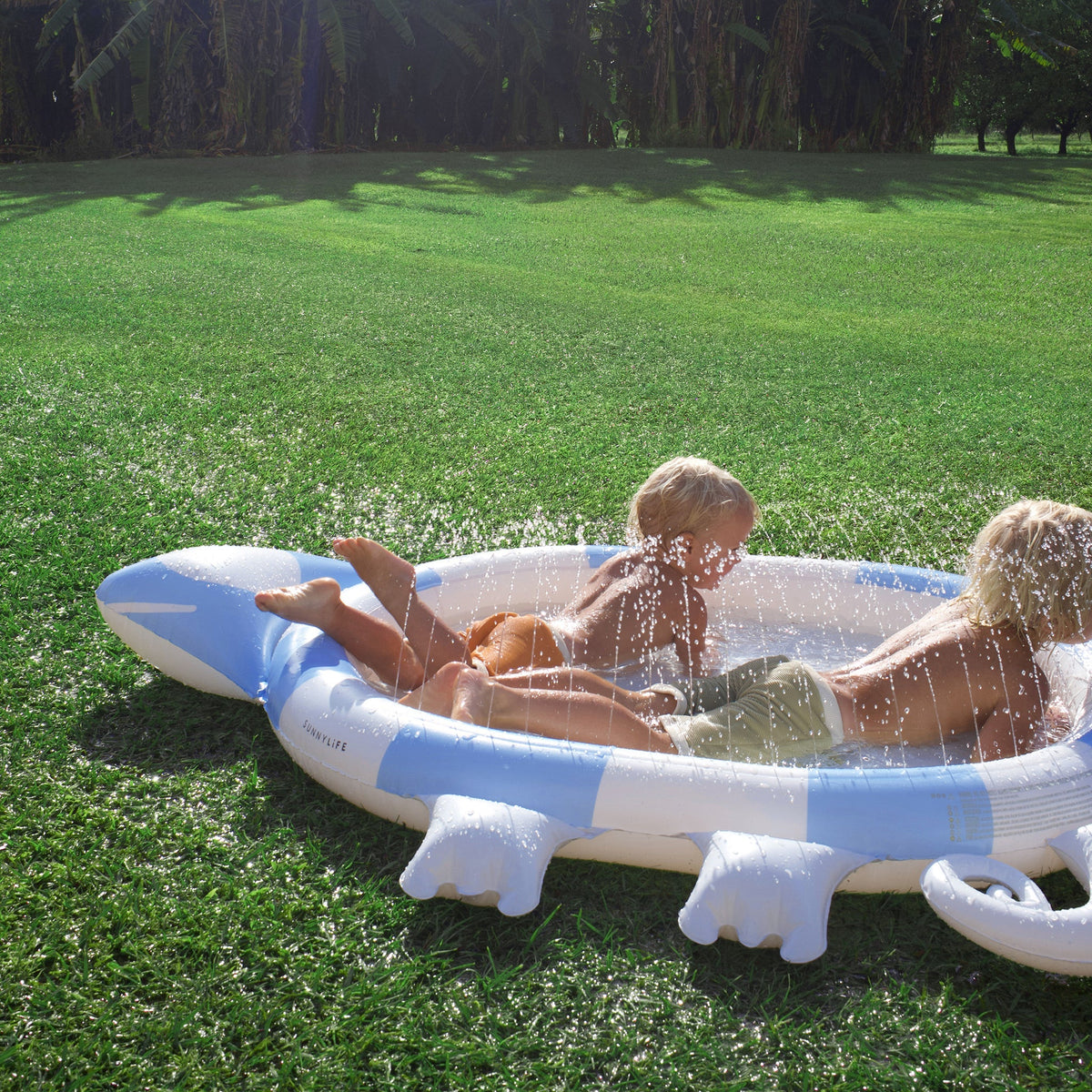 KIDS SPRINKLER MAT INTO THE WILD